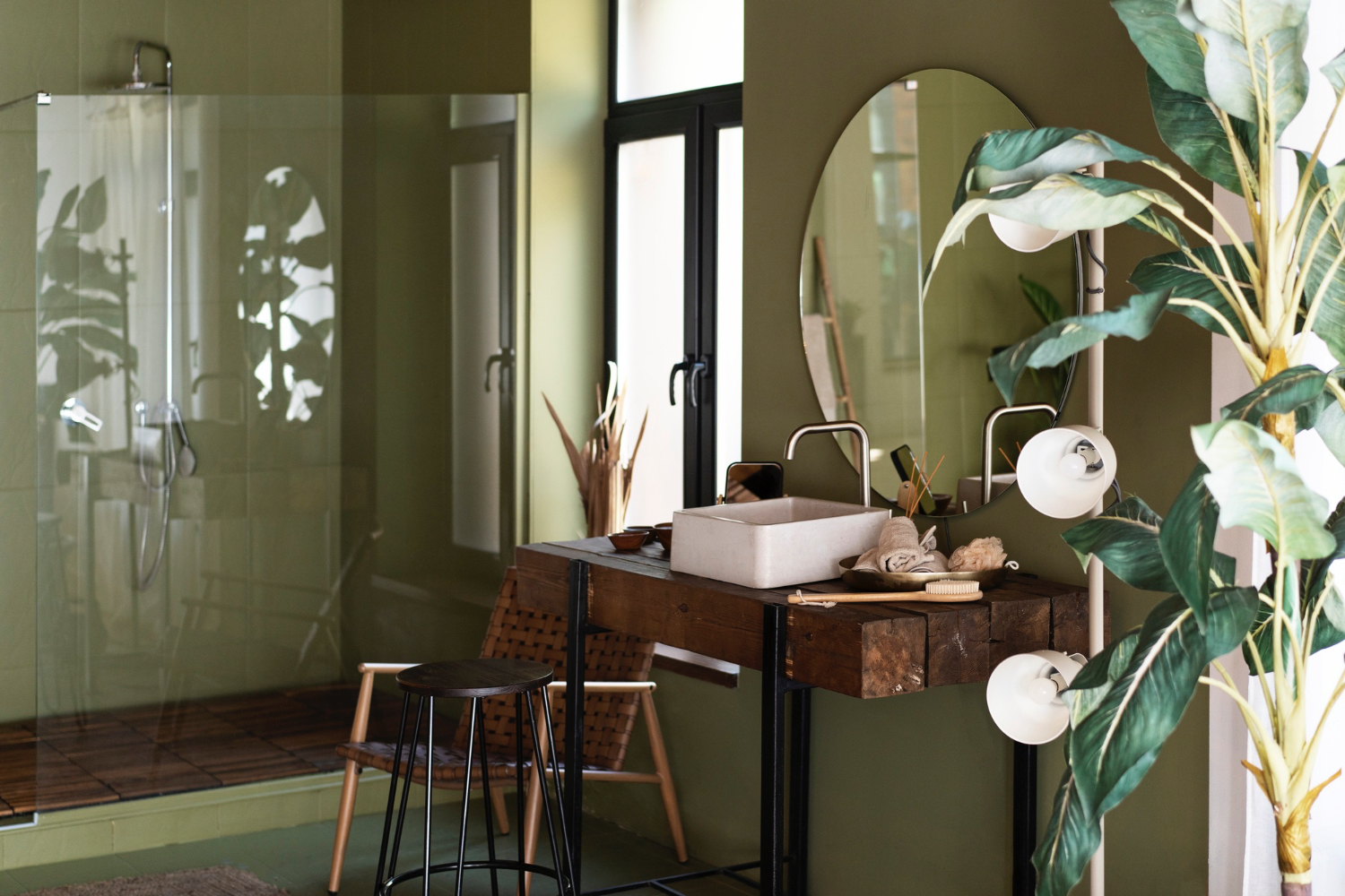 El baño es la habitación más importante de tu casa y la que peor tratas. Descubre qué puedes hacer para mejorarlo sin grandes reformas